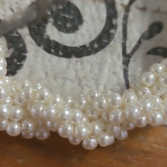 ElegantNapier Pearl Bracelet with Gold Clasp - Picture 9 of 10